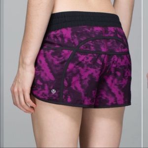 Lululemon Tracker purple black shorts size 4